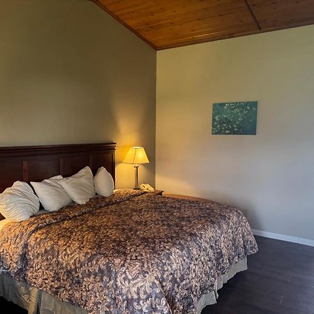Town & Country Motel Clinton Luaran gambar